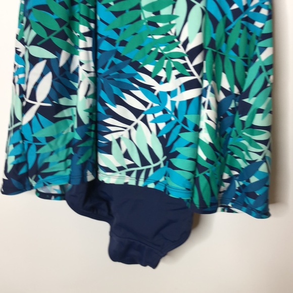 Tropical Escape Women's White Blue One Piece Swimsuit 14 PLUS SIZE - Picture 6 of 7